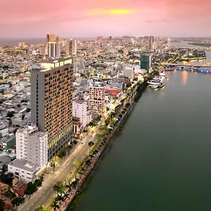 Wink Icon Riverside - Luxury - 24hrs & Rooftop Pool Bar 호텔